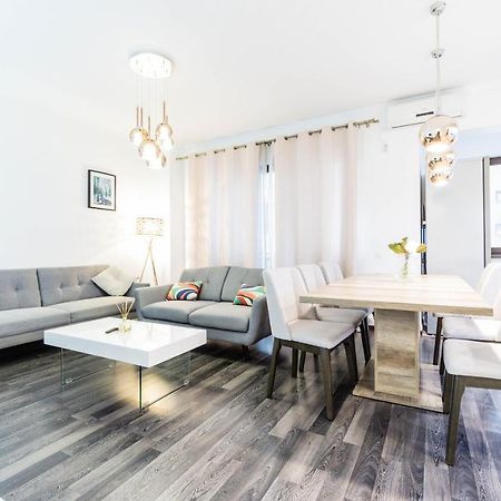 Ferienwohnung Luxury Baneasa Bukarest Exterior foto