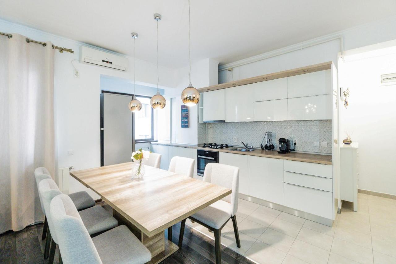 Ferienwohnung Luxury Baneasa Bukarest Exterior foto