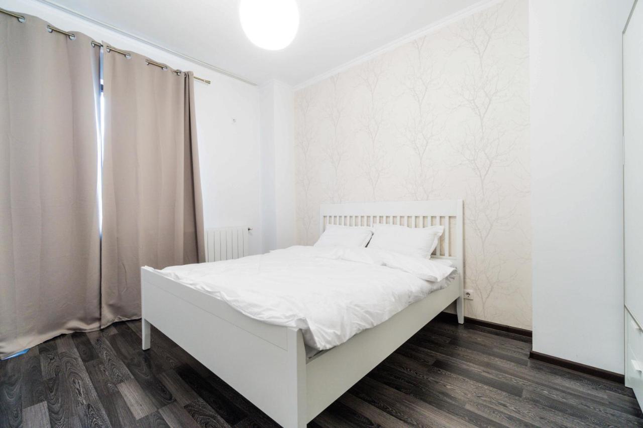 Ferienwohnung Luxury Baneasa Bukarest Exterior foto
